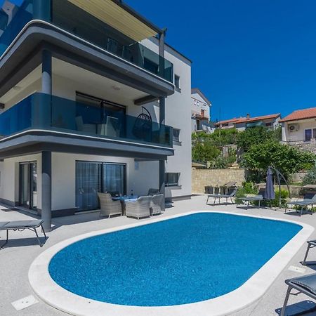 Modern Apartments With Shared Pool Near The Sea Pula Zewnętrze zdjęcie
